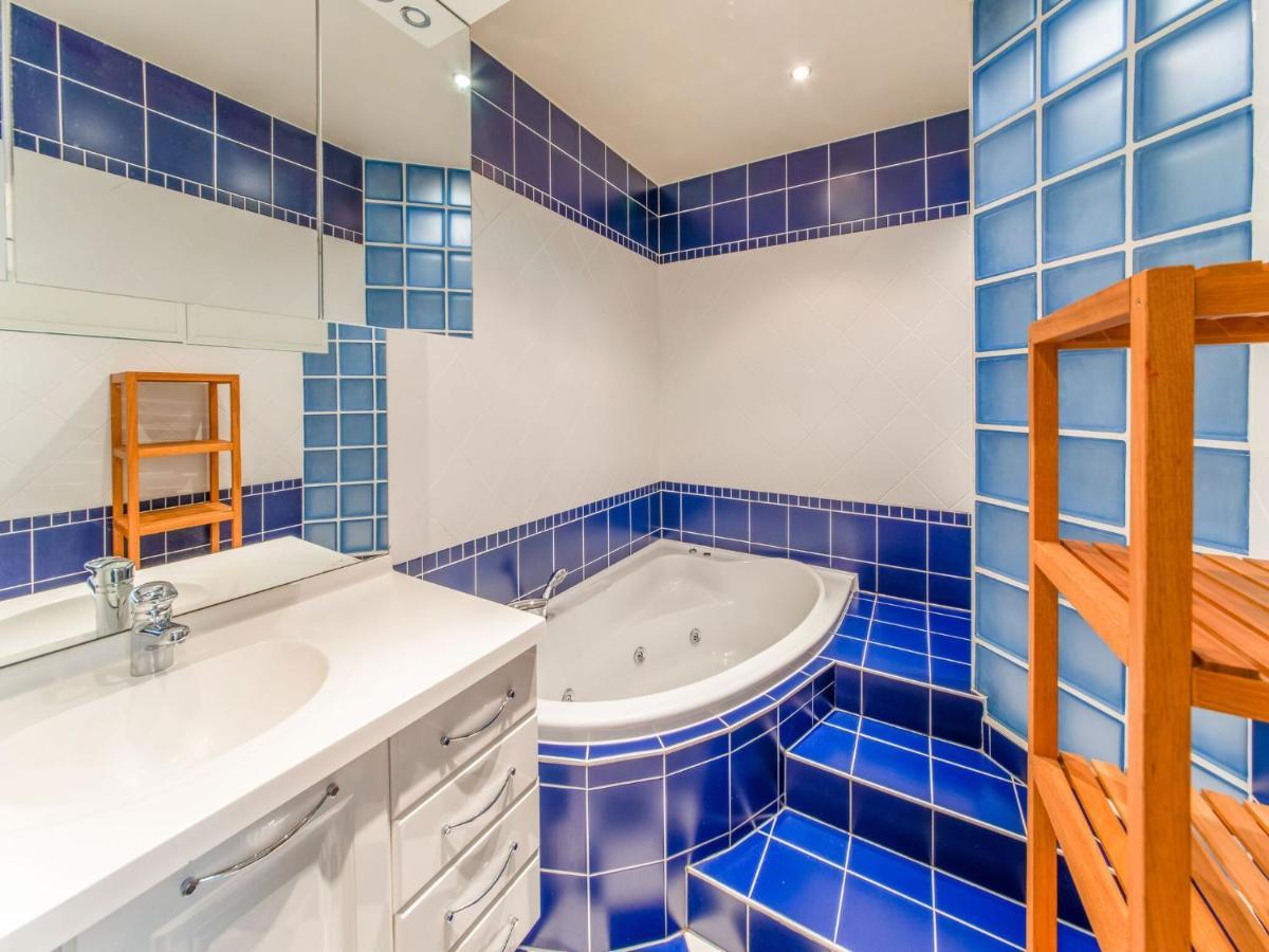 Luxurious House With Sauna In A Farm In Бастонь Экстерьер фото
